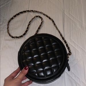 Cross body bag with good condition.